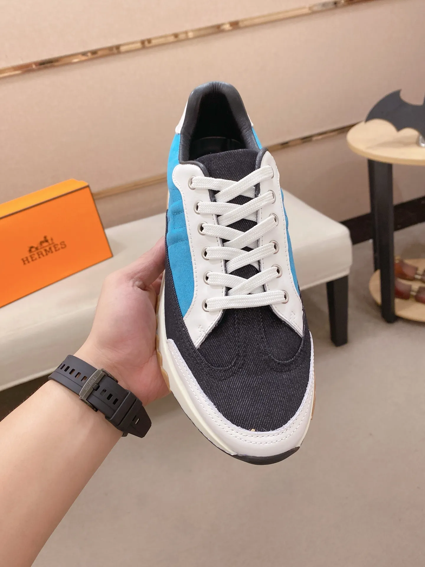 Ex-factory price: 500💰《HERMES》【Classic original single version】Hermès; top 🔝purchasing agent🔍🔍men's latest 🇺🇸sold simultaneously, original imported from Italy ▲▲first-layer cowhide ▲▲ (high-end, nobility and class) ) Exquisite workmanship (Italian 🇮🇹 imported water-dyed 🐂 cowhide lining) sole: original sole provided by the original factory, ⚠️exclusive double-layer activity·TPR·rubber·combined molded outsole; super comfortable·wear-resistant·non-slip·environmental protection The real thing is more beautiful when photographed in kind (high quality, following orders), you can come in and out at will * Number of yards: 38·39·40·41·42·43·44# (can be customized 45.)